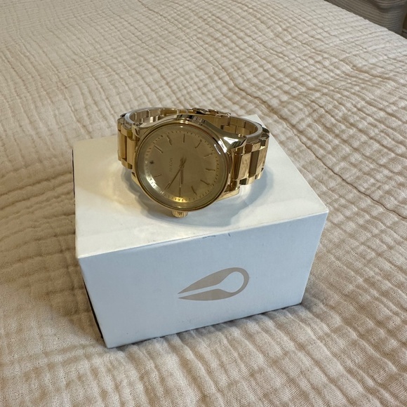 Vintage Timex presidential ladies gold tone classic watch  display picture 1